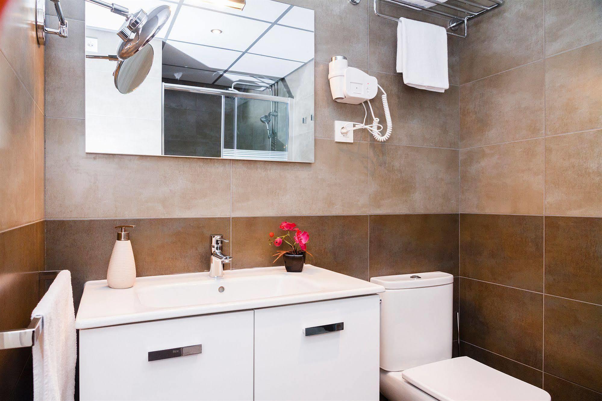 Feelathome Plaza Apartament