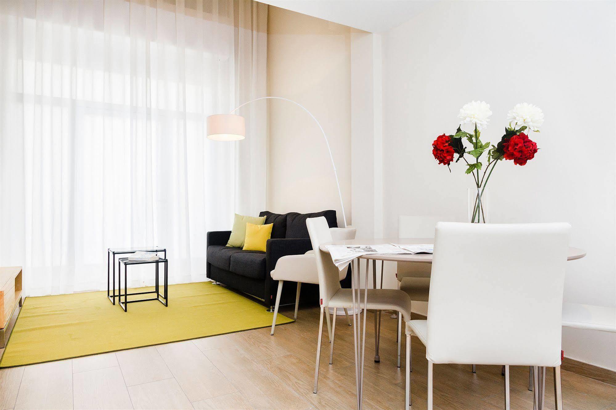 Feelathome Plaza Apartament